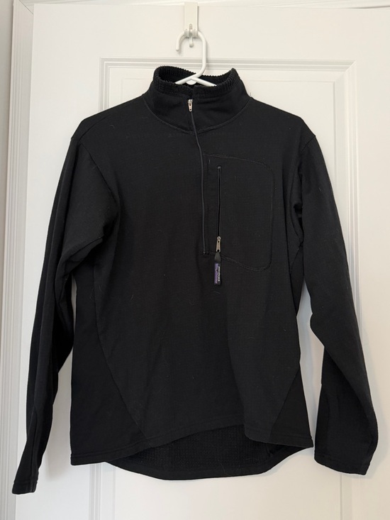Patagonia Other - Patagonia R1 Quarter Zip